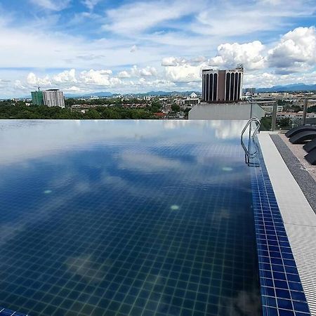 Kozi Square New Sgh Cozy Home Lv7D Кучинг Екстериор снимка