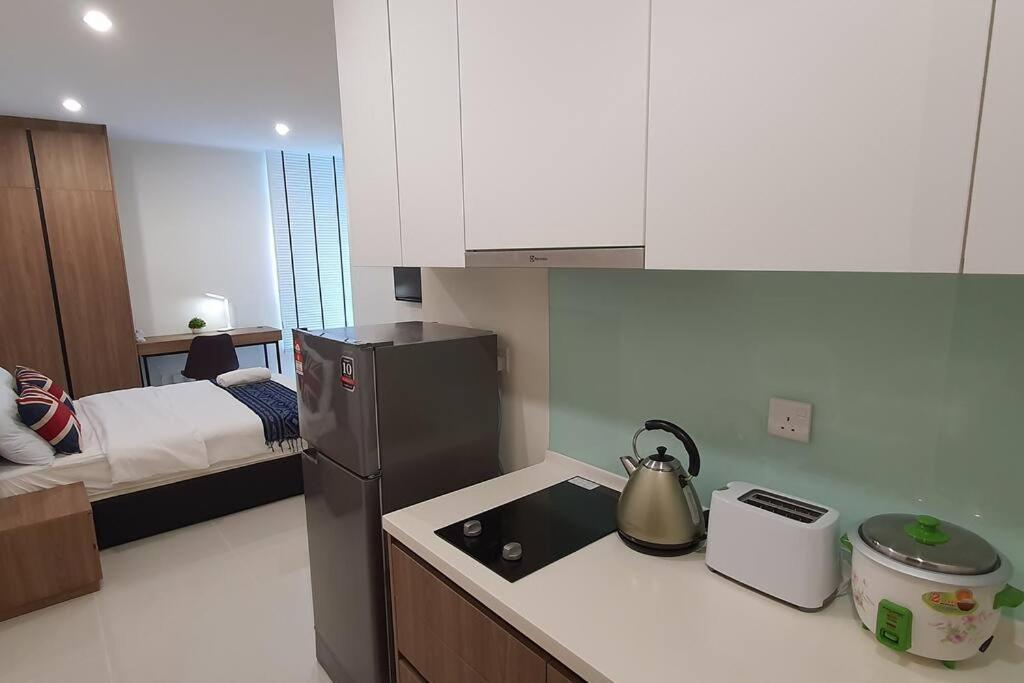 Kozi Square New Sgh Cozy Home Lv7D Кучинг Екстериор снимка