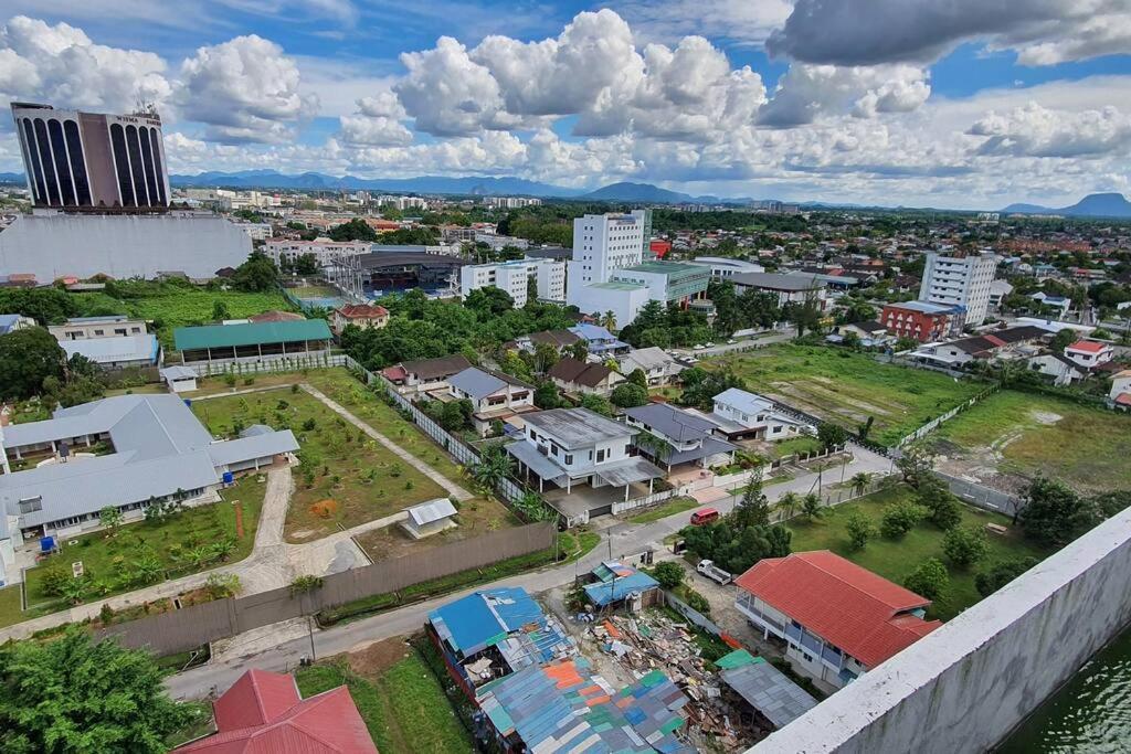 Kozi Square New Sgh Cozy Home Lv7D Кучинг Екстериор снимка